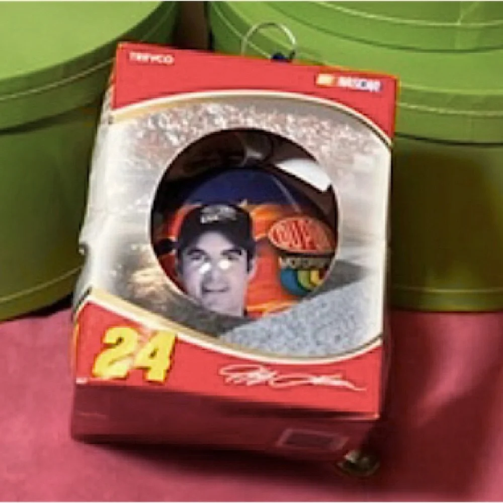 Jeff Gordon NASCAR #24 Vintage collector’s 3 pc. bundle including 2002 Calendar